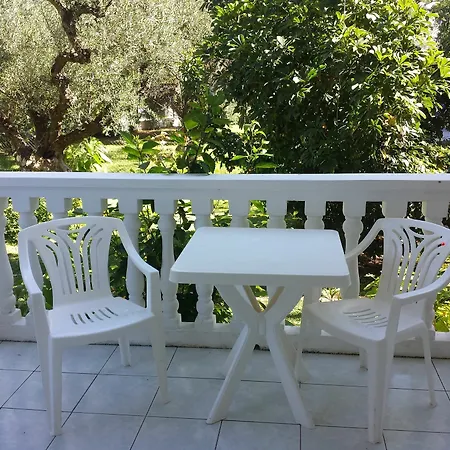 Apartment Denis Ruassi Amoudi